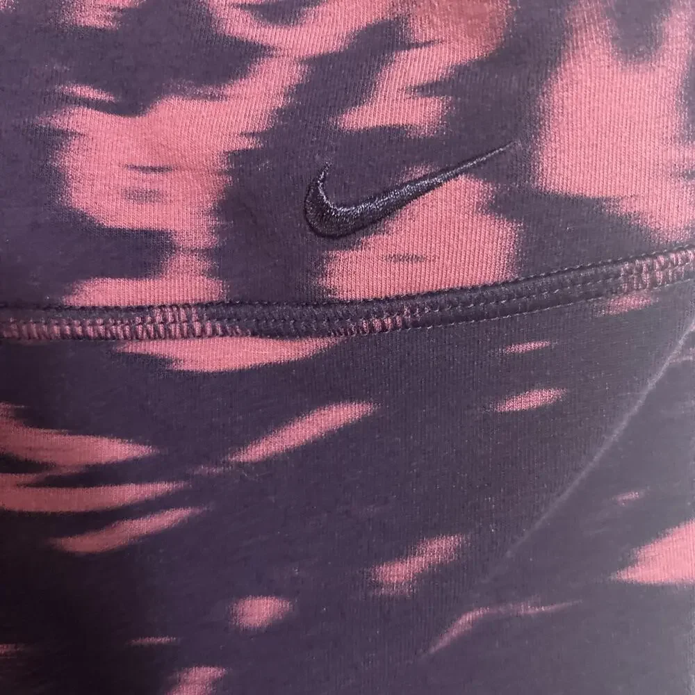 Nike Dri-FIT Tie Dye Leggings Womens XLarge Purple Pink Capri Cropped Yoga Pants